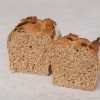 interior del pan de espelta integral con masa madre
